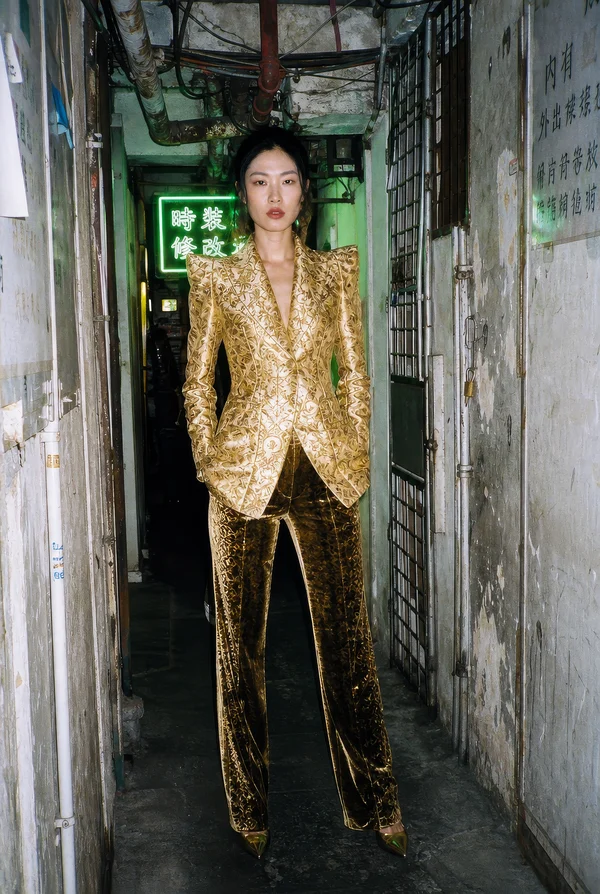 Fashion Portrait in a Narrow Urban Alleyway