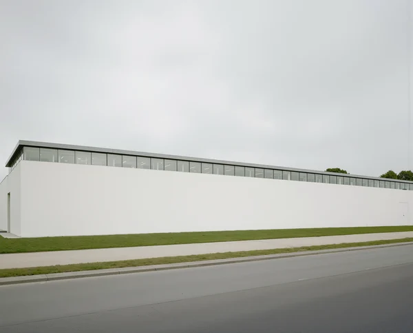 Minimalist Modern Building Exterior