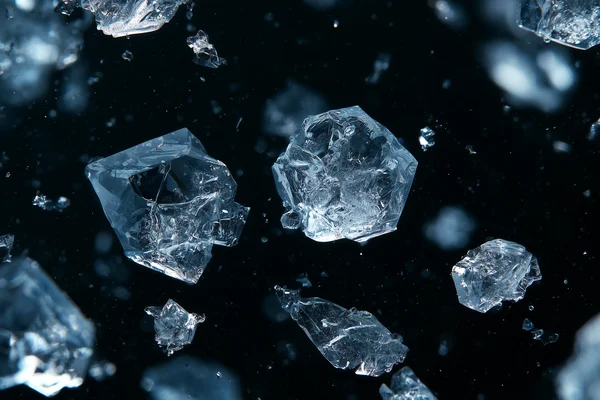 Floating Ice Fragments